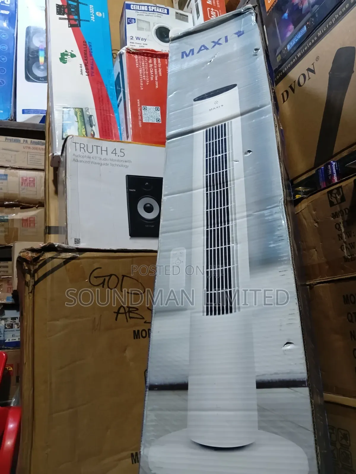 Maxi 40" Oscillating White Tower Fan With Remote Control