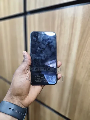 Apple iPhone 15 128 GB Black
