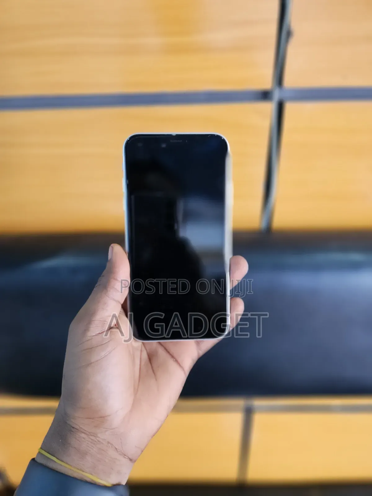 Apple iPhone XR 64 GB Red