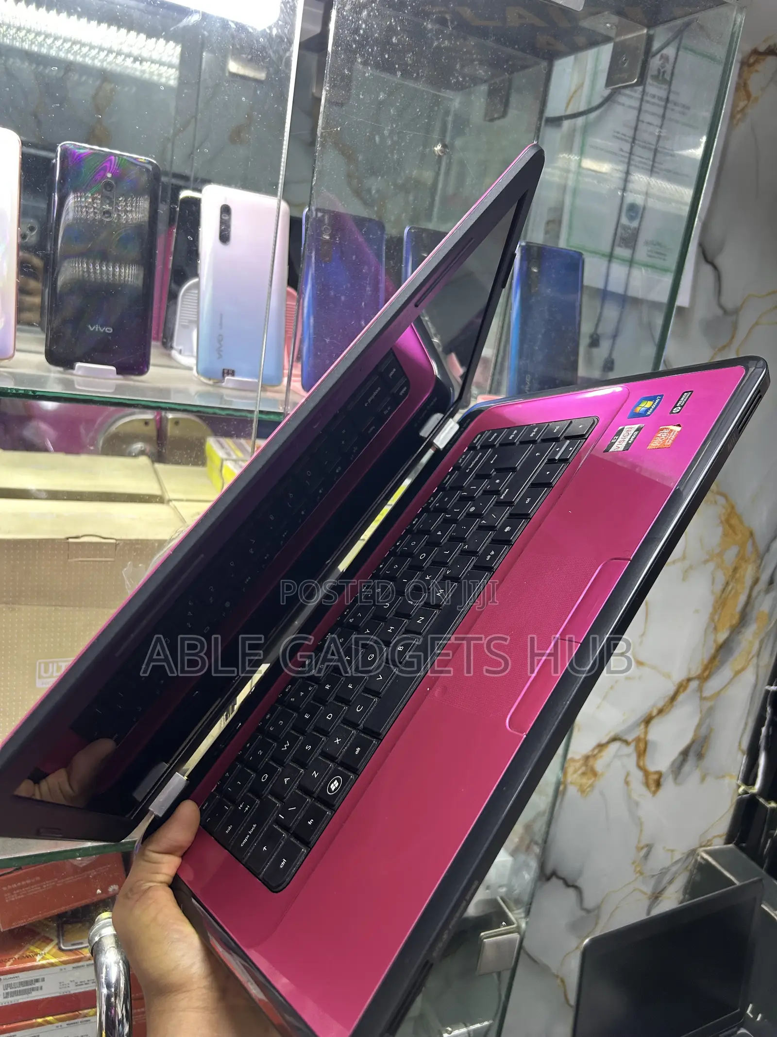New Laptop HP 2GB Intel Core i7 HDD 32GB
