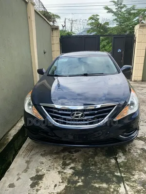 Hyundai Sonata Limited Sedan FWD (3.3L 6cyl 5A) 2010 Blue