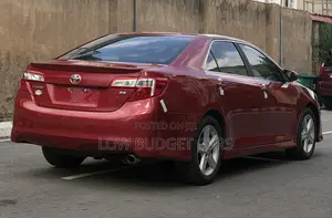 Toyota Camry SE 4dr Sedan (2.5L 4cyl 6A) 2013 Red
