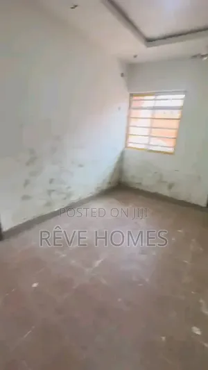 Mini Flat in Iwaya for rent