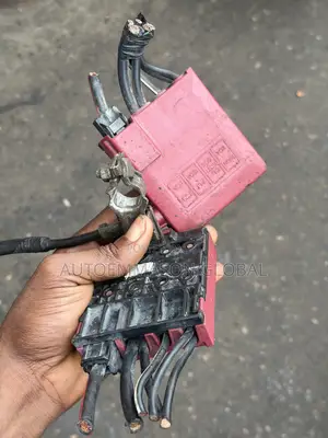 Battery Terminal Head Toyota Yaris 2000-2005