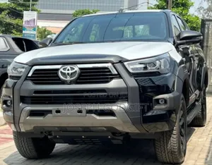Toyota Hilux 2022 Black