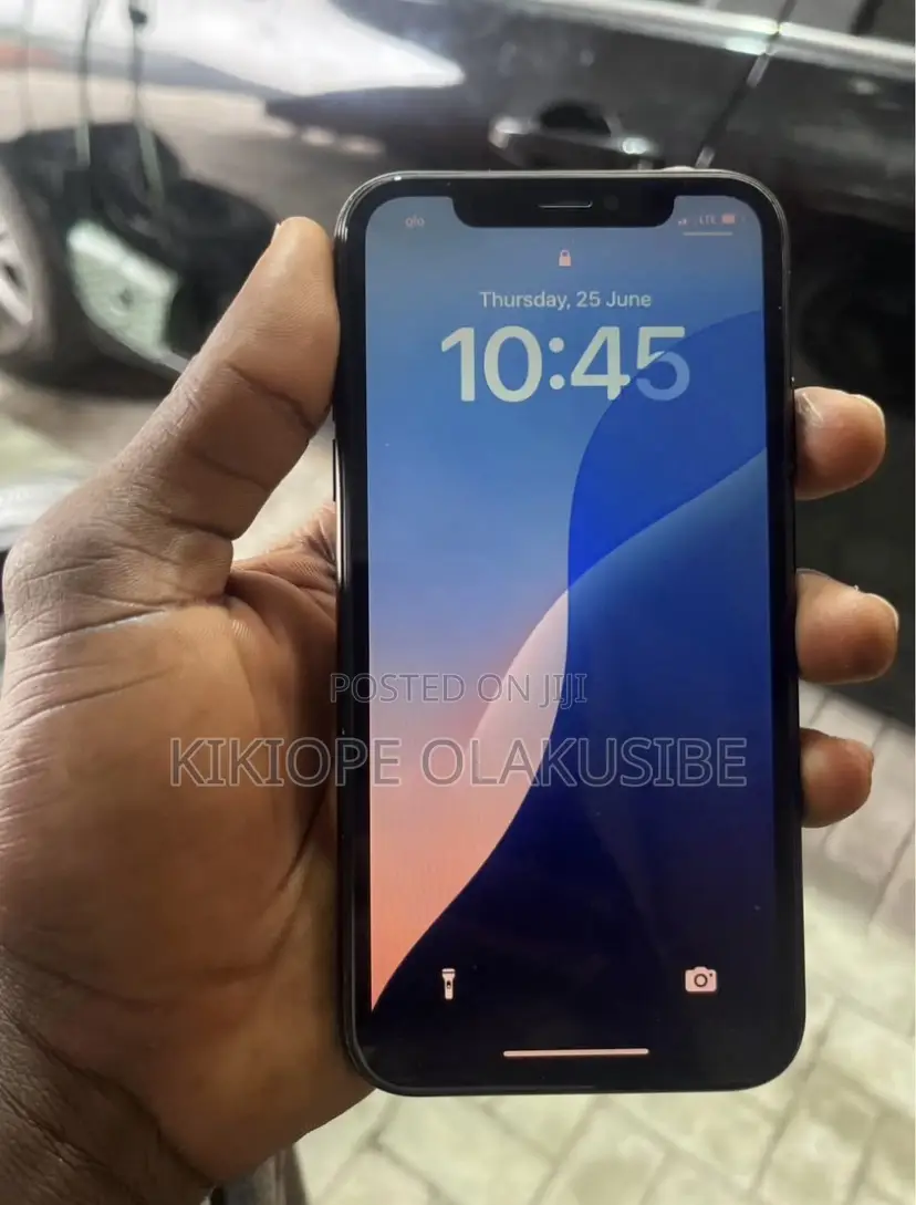 Apple iPhone XR 64 GB Black