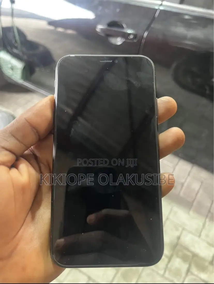 Apple iPhone XR 64 GB Black