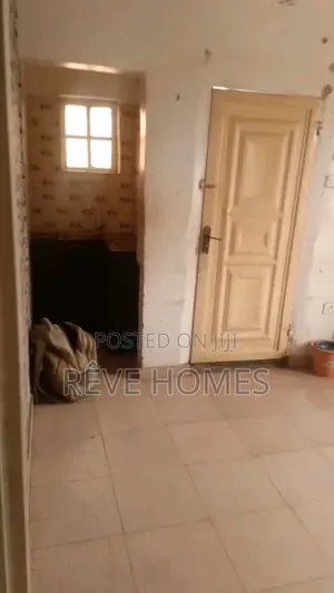 1bdrm Apartment in Adekunle for rent