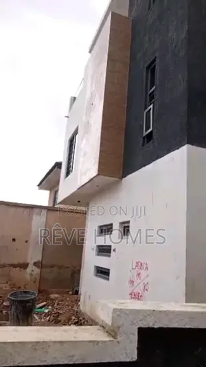 4bdrm Duplex in Phase 2 for rent