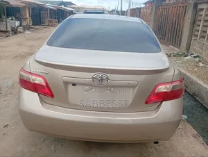 Toyota Camry 2008 Gold