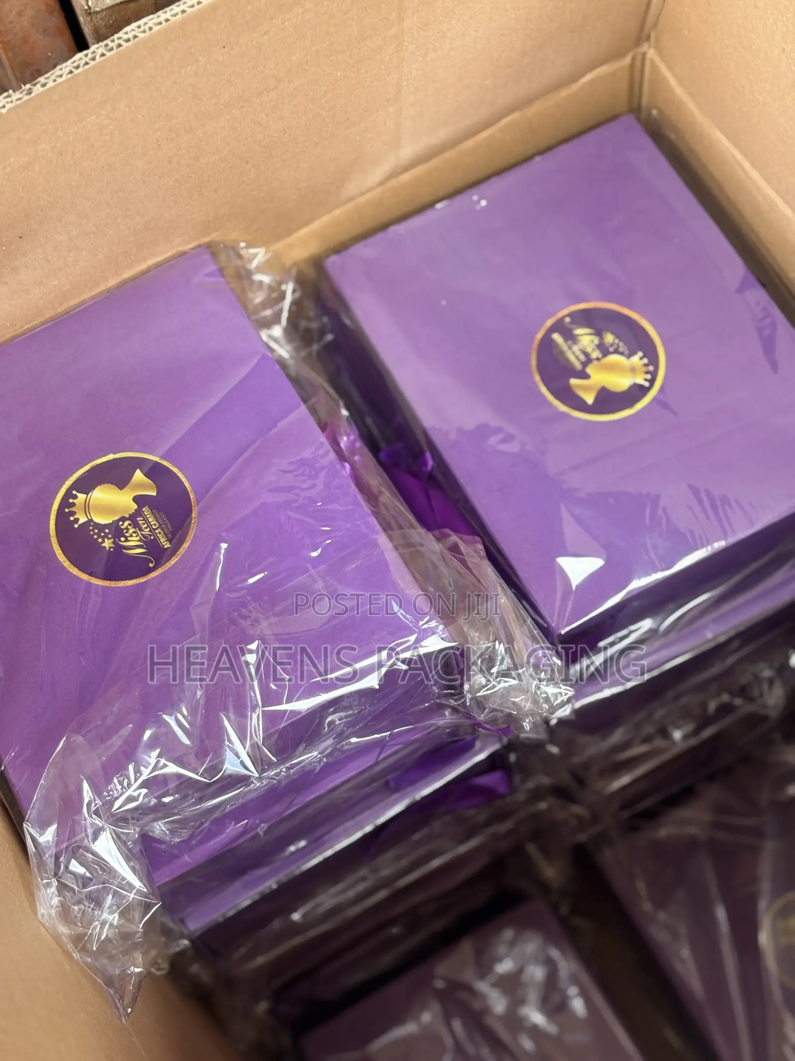 Award Boxes And Card Board Boxes Are Available