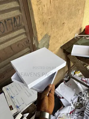 Award Boxes And Card Board Boxes Are Available