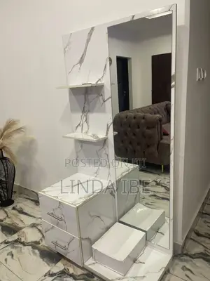 Full Mirror Dresser