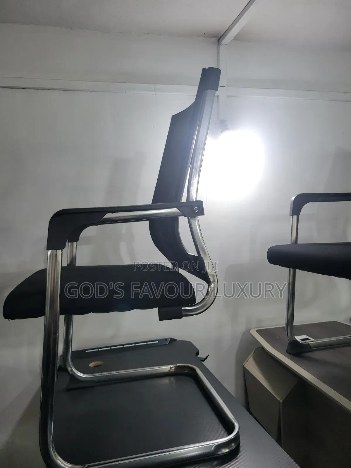 Ergonomic Visitors Chair
