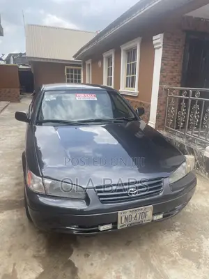 Toyota Camry CE 4dr Sedan (2.2L 4cyl 4A) 2000 Gray