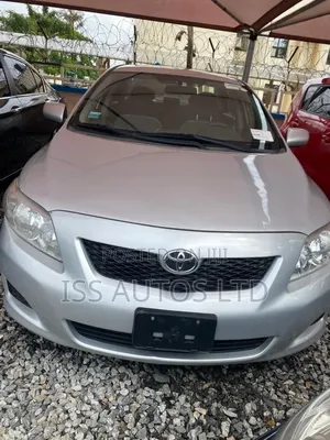 Toyota Corolla LE 4dr Sedan (1.8L 4cyl 4A) 2010 Silver
