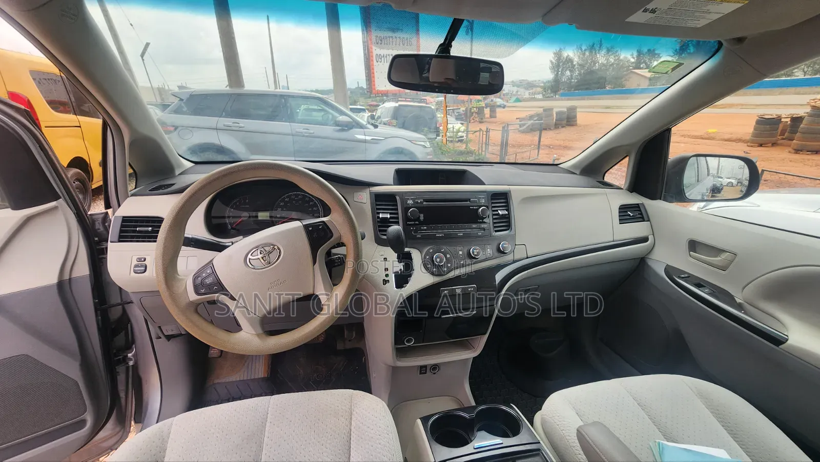 Toyota Sienna 2012 Silver