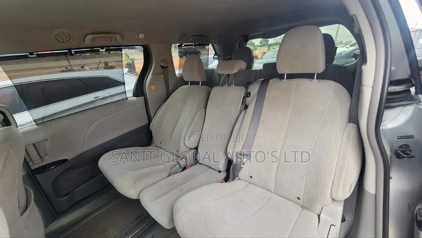 Toyota Sienna 2012 Silver
