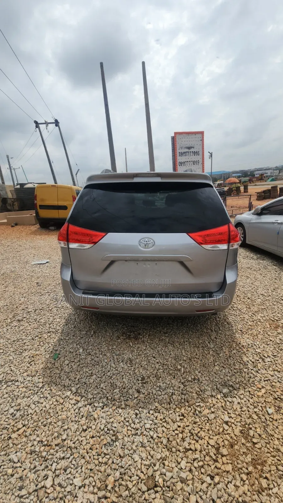 Toyota Sienna 2012 Silver