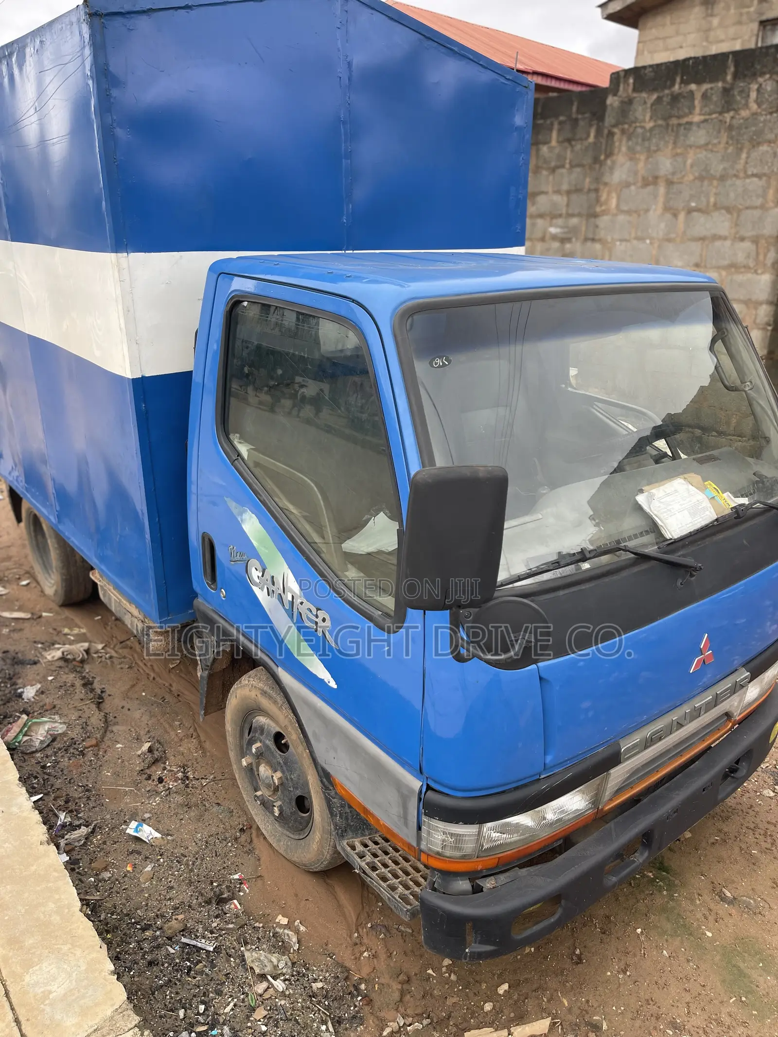 Mitsubishi Fuso Canter 2002 Blue