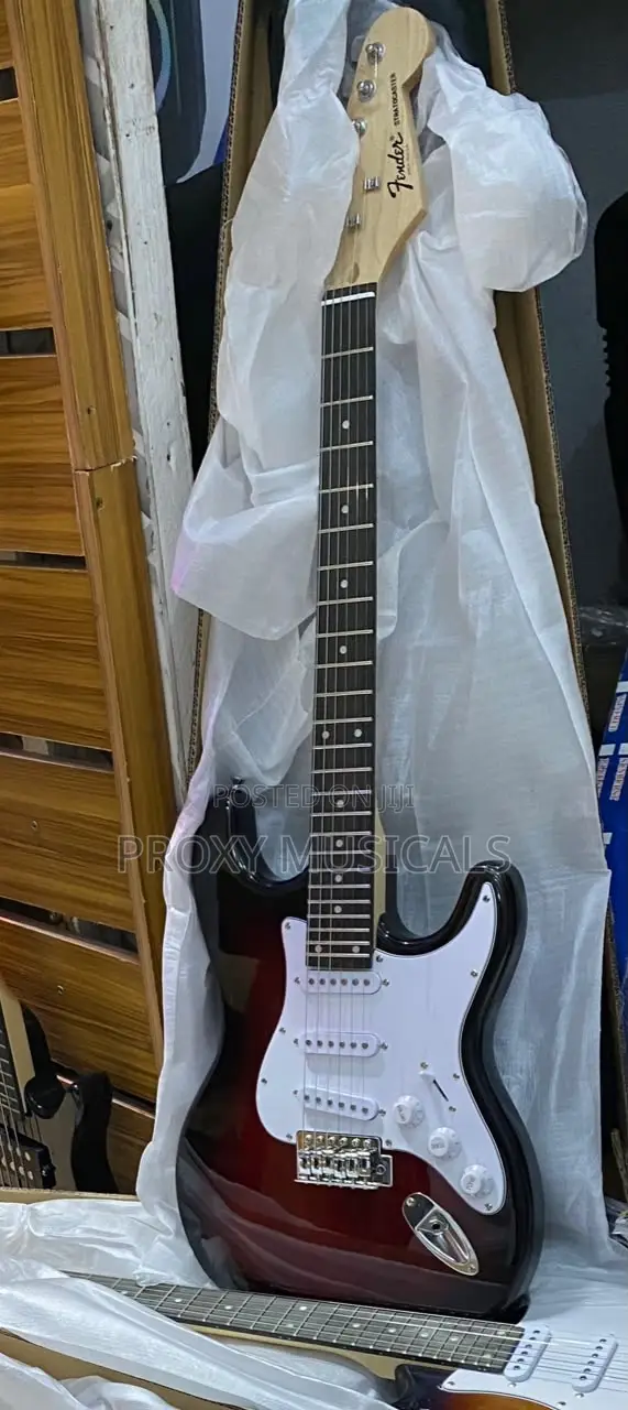 Fender Sunburn Stratocaster Lead Electric Guitar