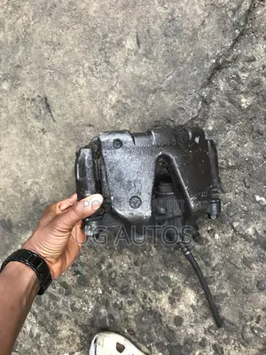 Front Left Caliper Mercedes Benz GLK