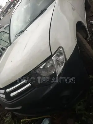 Mitsubishi L200 2012 White