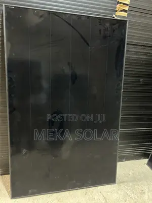 Aiko 475w 480w All Black Solar Panel (Half-Cut)