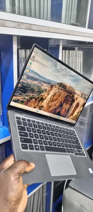 Laptop Dell Latitude 7400 2-in-1 16GB Intel Core i7 SSD 512GB