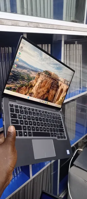 Laptop Dell Latitude 7400 2-in-1 16GB Intel Core i7 SSD 512GB