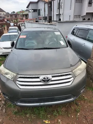 Toyota Highlander Limited 2012 Gray