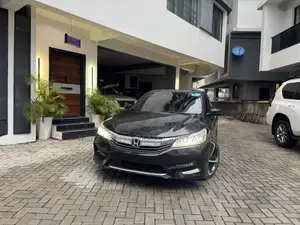 Honda Accord Touring V6 4dr Sedan FWD (3.5L 6cyl 6A) 2017 Black