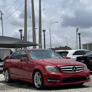 Mercedes-Benz C300 Luxury 4Matic Sedan AWD (3.5L 6cyl 7A) 2013 Red