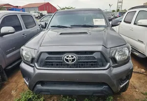 Toyota Tacoma 4dr Double Cab 2016 Gray