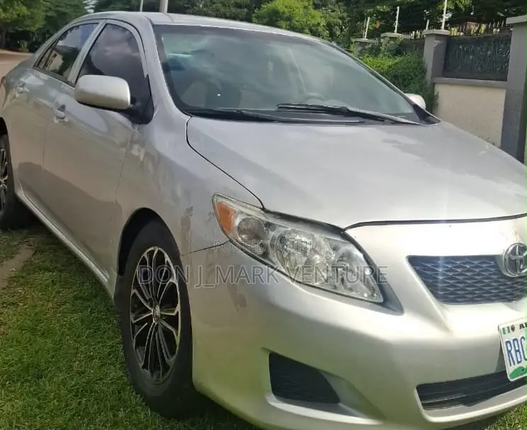 Toyota Corolla 2009 Silver