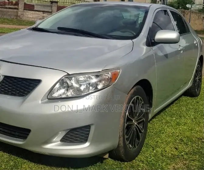 Toyota Corolla 2009 Silver