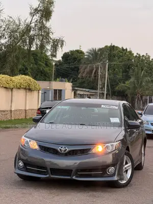 Toyota Camry 2013 Gray