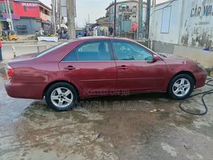 Toyota Camry SE 4dr Sedan (2.4L 4cyl 5A) 2005 Maroon