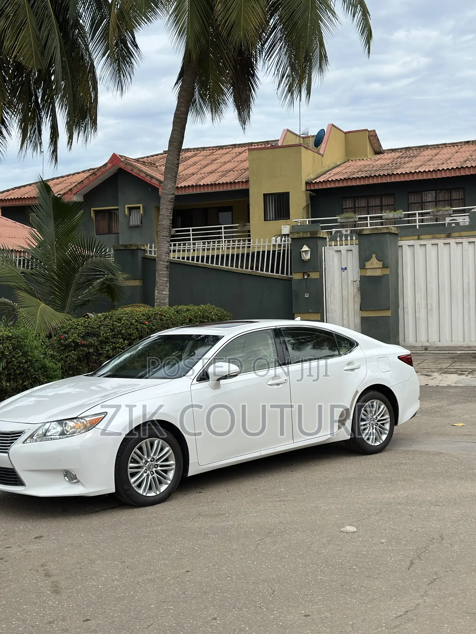Lexus ES 2013 White