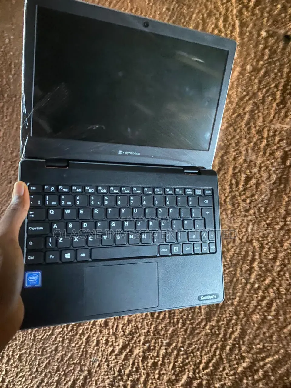 Laptop Toshiba Satellite E105 4GB Intel Celeron SSD 128GB