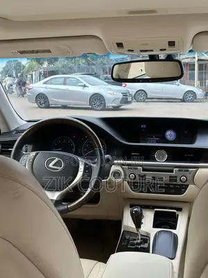 Lexus ES 2013 White