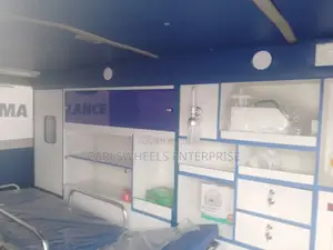 Toyota HiAce 2015