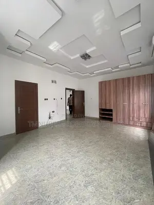 5bdrm Duplex in Osapa Eletu for rent