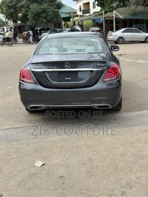 Mercedes-Benz C300 2016