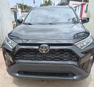 Toyota RAV4 XLE AWD 2020 Black