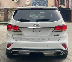 Hyundai Santa Fe 2017 White