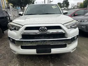 Toyota 4-Runner Limited 4dr SUV (4.0L 6cyl 5A) 2015 White