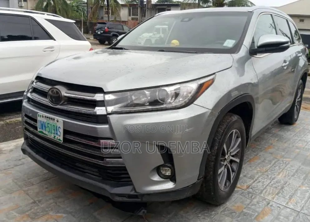 Toyota Highlander 2019 Silver