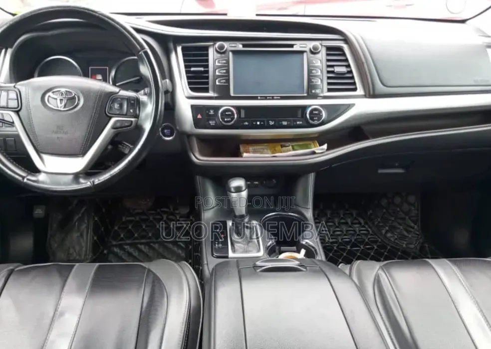 Toyota Highlander 2019 Silver
