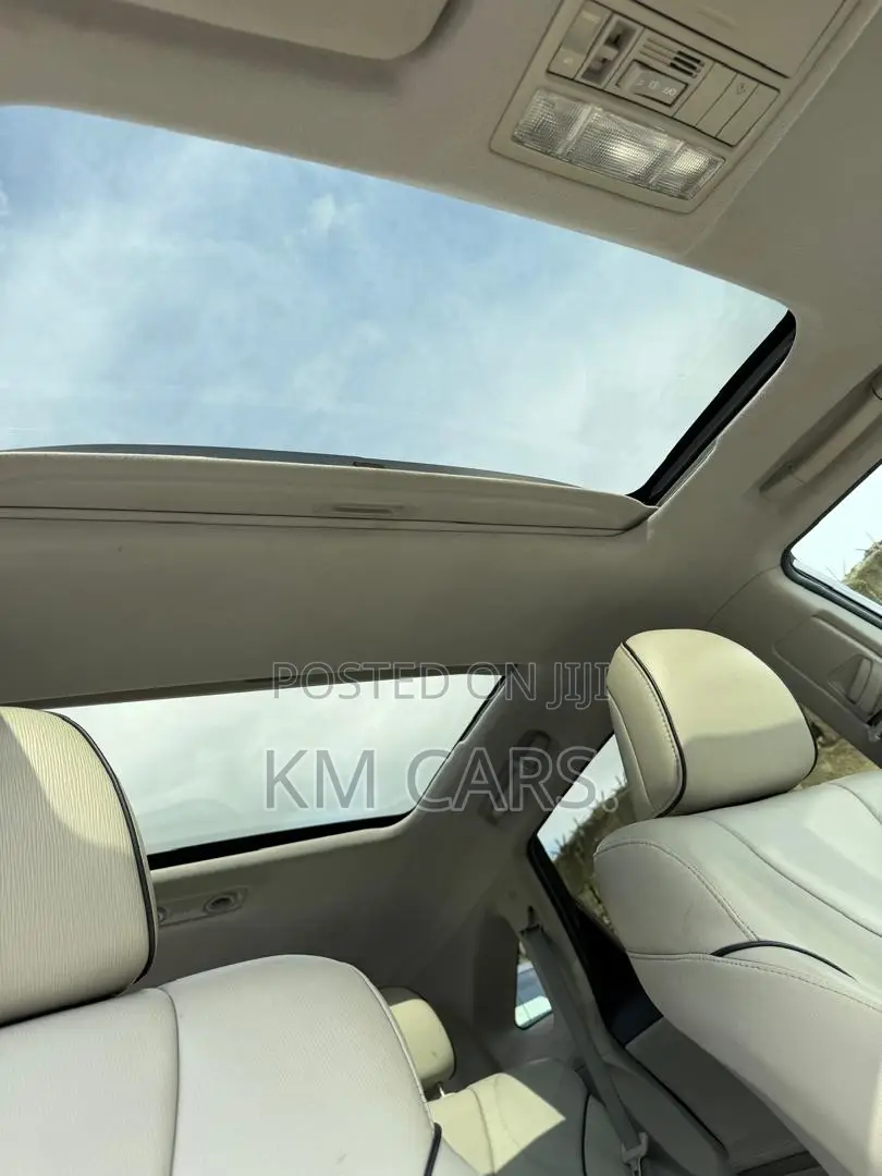 Toyota Venza AWD 2012 Gray
